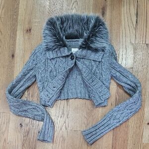 KENJI Gray Cable Knit Shrug with Faux Fur Collar
